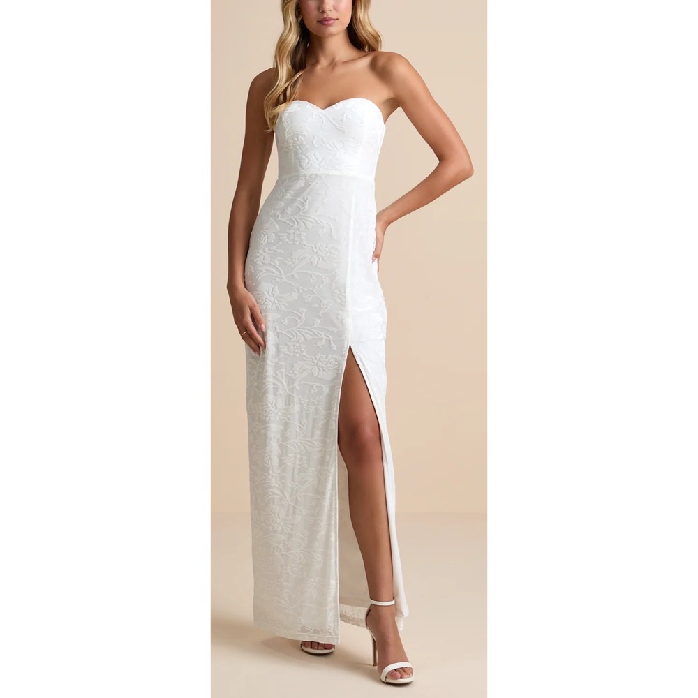NWT Lulus Exquisite White Velvet Burnout Strapless Maxi Dress Medium